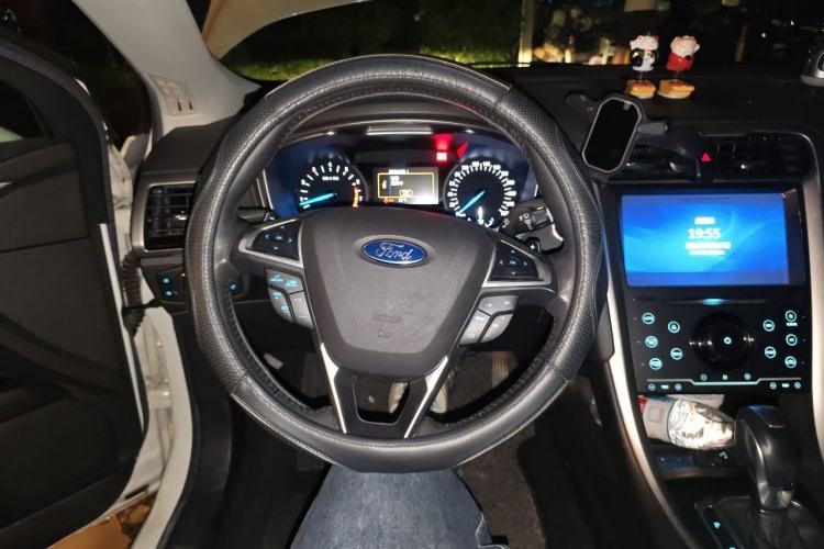 Used Ford Mondeo 2013 2.0L GTDi 200 Fashion Edition Steering Wheel