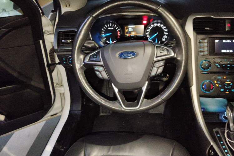 Used Ford Mondeo 2013 1.5L GTDi180 Fashion Edition Steering Wheel
