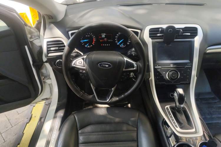 Used Ford Mondeo 2013 1.5L GTDi180 Fashion Edition Steering Wheel