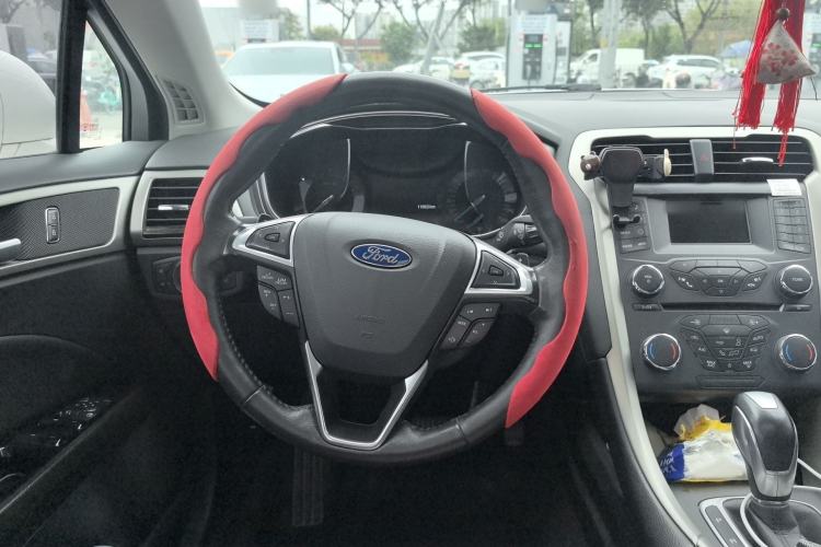 Used Ford Mondeo 2013 2.0L GTDi 200 Fashion Edition Steering Wheel