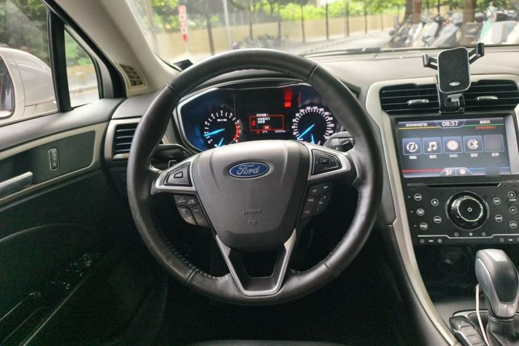 Used Ford Mondeo 2013 2.0L GTDi 200 Fashion Edition Steering Wheel