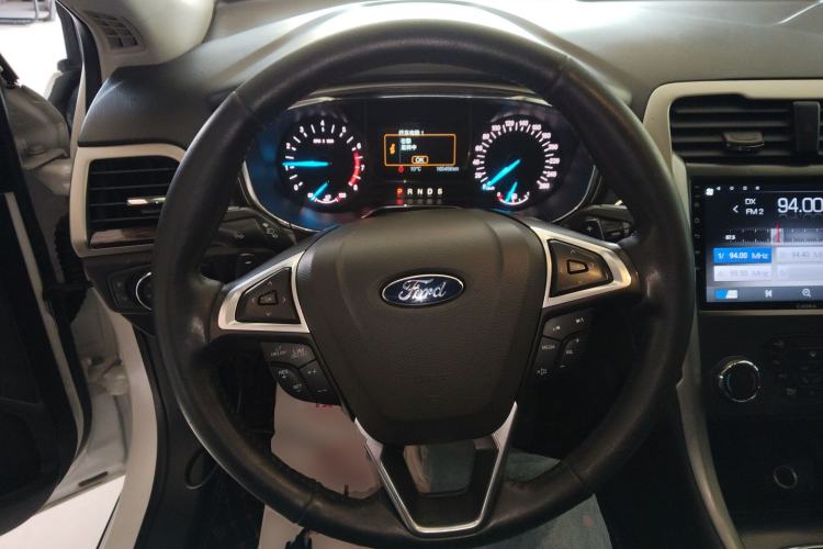 Used Ford Mondeo 2013 2.0L GTDi 200 Fashion Edition Steering Wheel
