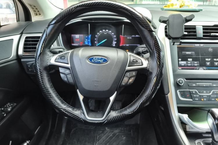 Used Ford Mondeo 2013 2.0L GTDi 200 Luxury Model Steering Wheel