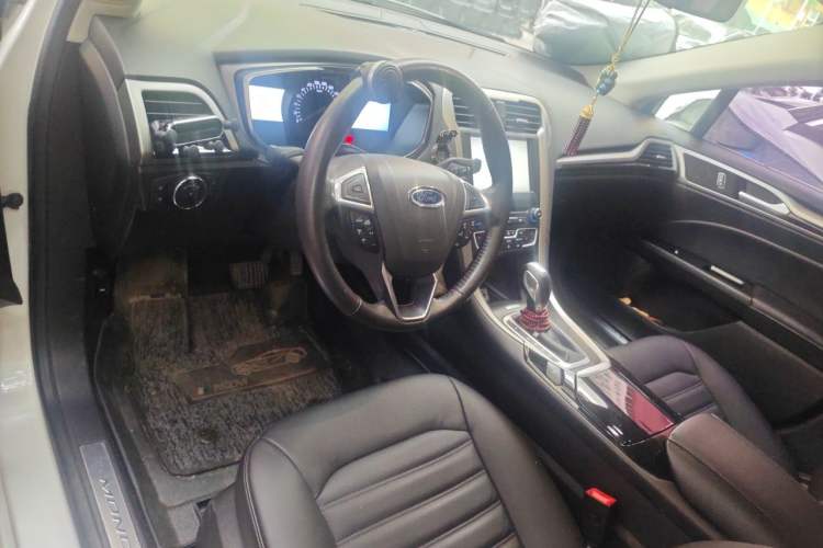 Used Ford Mondeo 2013 2.0L GTDi 200 Fashion Edition Steering Wheel