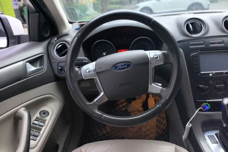 Used Ford Mondeo 2013 2.3L Fashion Edition Steering Wheel