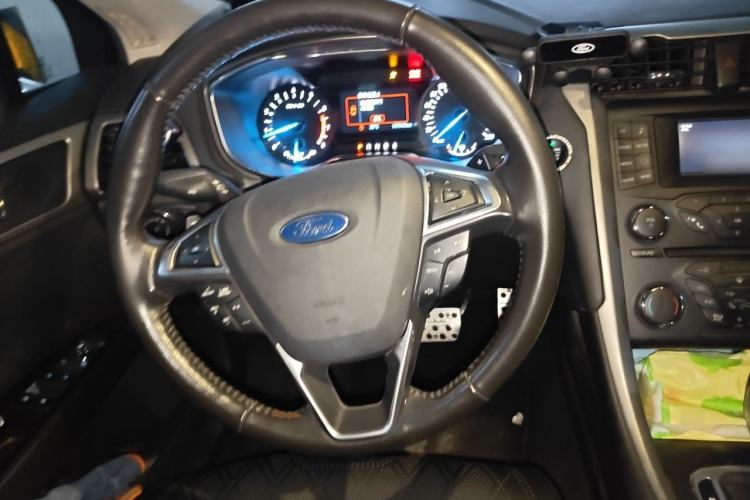 Used Ford Mondeo 2013 2.0L GTDi 200 Fashion Edition Steering Wheel