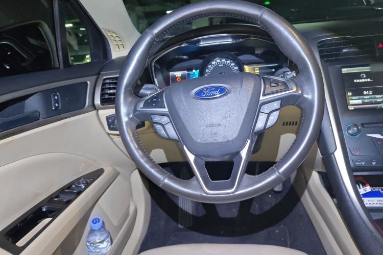 Used Ford Mondeo 2013 2.0L GTDi 200 Luxury Model Steering Wheel