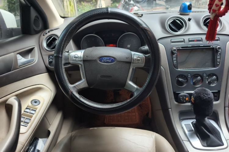 Used Ford Mondeo 2013 2.3L Fashion Edition Steering Wheel