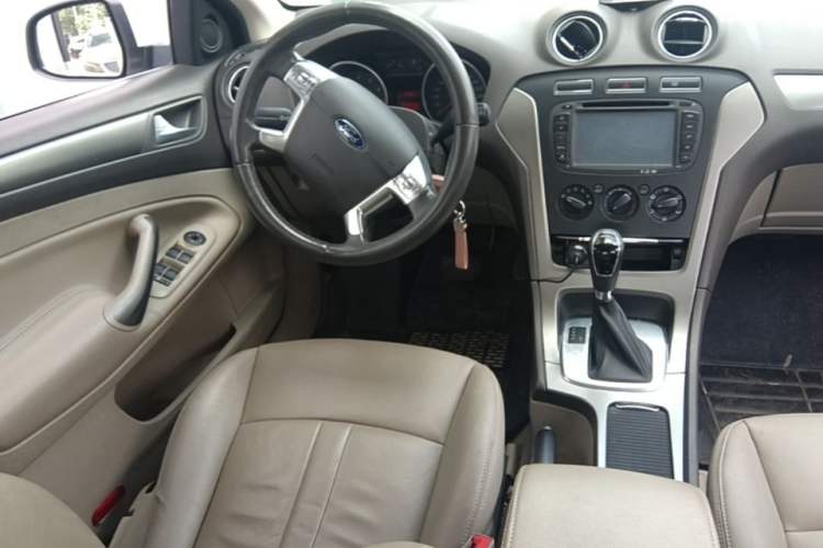 Used Ford Mondeo 2013 2.3L Fashion Edition Steering Wheel