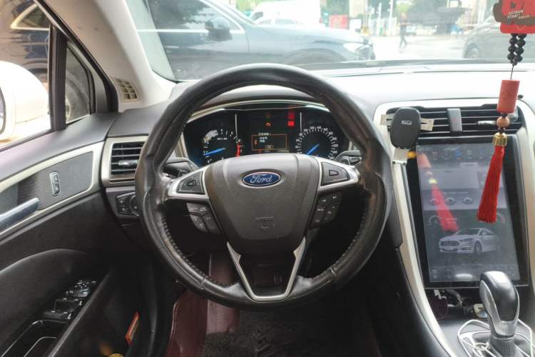 Used Ford Mondeo 2013 2.0L GTDi 200 Fashion Edition Steering Wheel