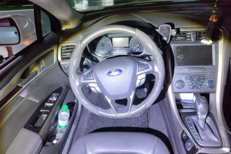 Used Ford Mondeo 2013 2.0L GTDi 200 Fashion Edition Steering Wheel