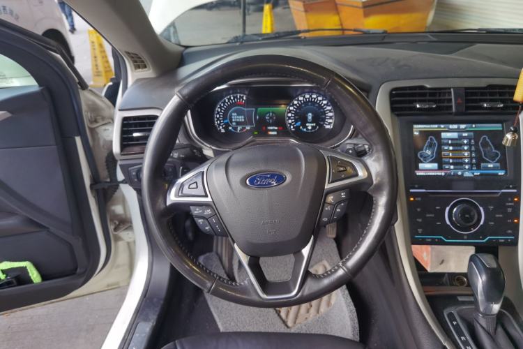 Used Ford Mondeo 2013 2.0L GTDi240 Flagship Edition Steering Wheel