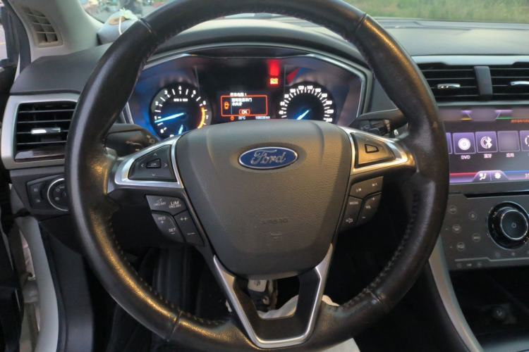 Used Ford Mondeo 2013 2.0L GTDi 200 Fashion Edition Steering Wheel