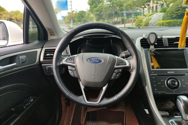 Used Ford Mondeo 2013 2.0L GTDi240 Flagship Edition Steering Wheel