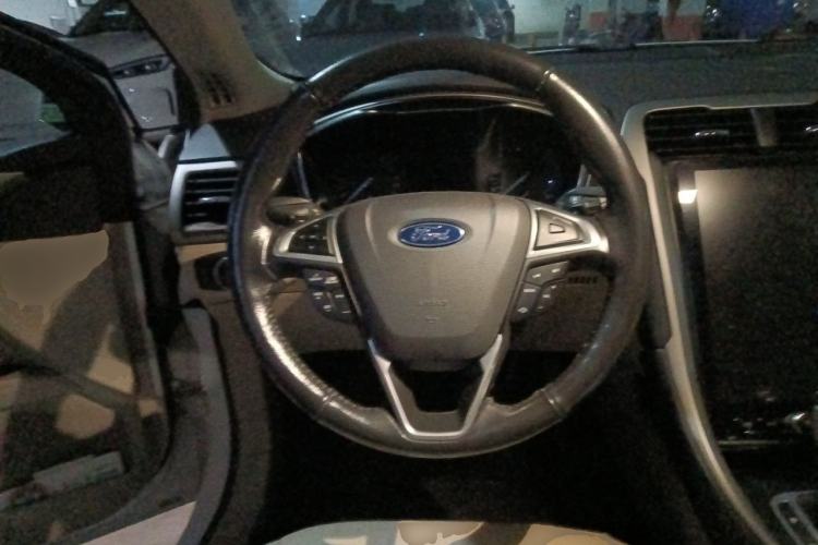 Used Ford Mondeo 2013 2.0L GTDi 200 Fashion Edition Steering Wheel
