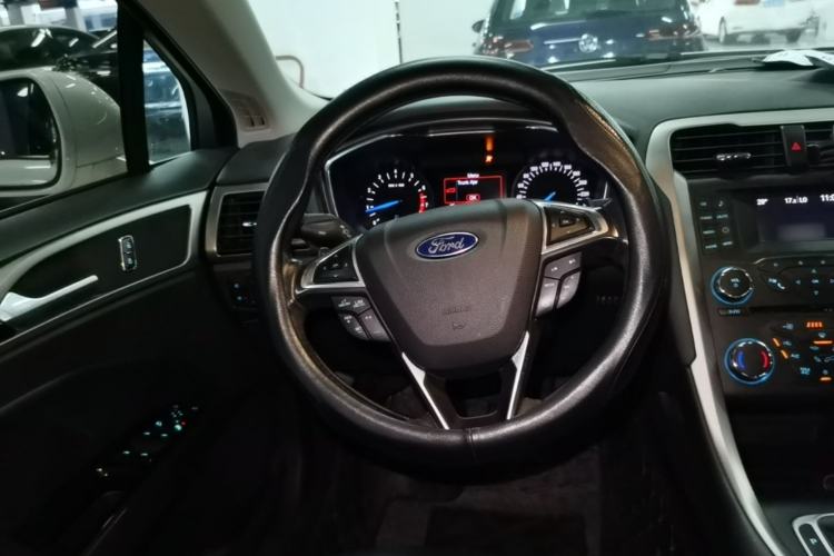 Used Ford Mondeo 2013 2.0L GTDi 200 Fashion Edition Steering Wheel