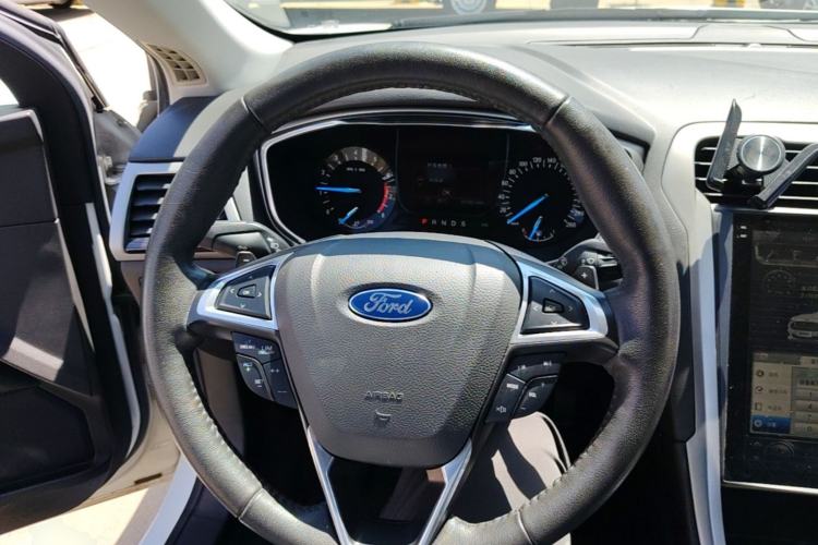 Used Ford Mondeo 2013 2.0L GTDi 200 Fashion Edition Steering Wheel