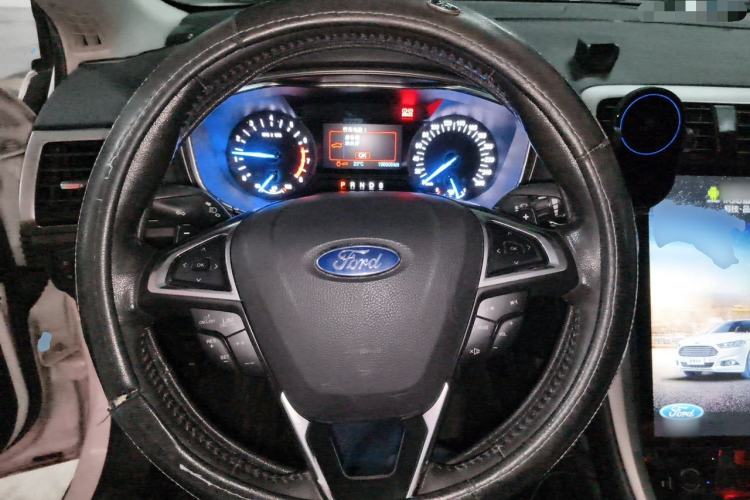 Used Ford Mondeo 2013 2.0L GTDi 200 Luxury Model Steering Wheel