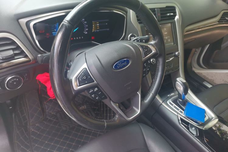 Used Ford Mondeo 2013 2.0L GTDi 200 Luxury Model Steering Wheel