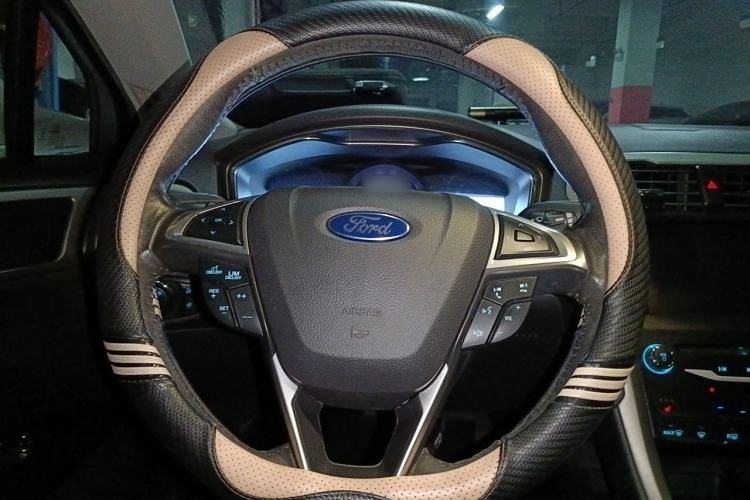 Used Ford Mondeo 2013 2.0L GTDi 200 Luxury Model Steering Wheel