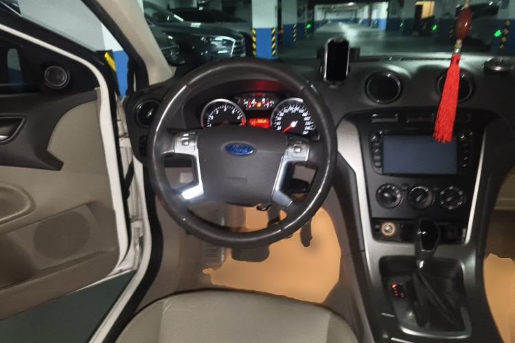 Used Ford Mondeo 2013 2.3L Fashion Edition Steering Wheel