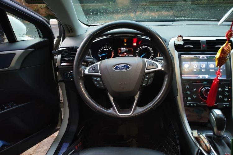 Used Ford Mondeo 2013 2.0L GTDi 200 Fashion Edition Steering Wheel
