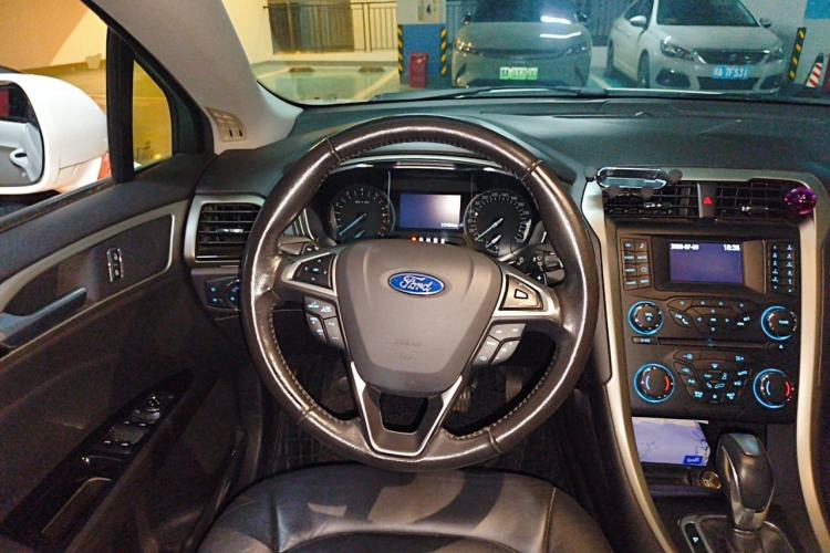 Used Ford Mondeo 2013 2.0L GTDi 200 Fashion Edition Steering Wheel