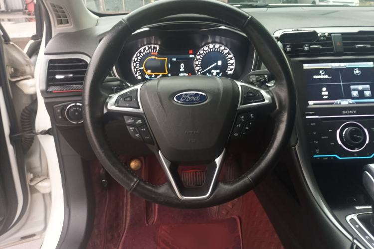 Used Ford Mondeo 2013 2.0L GTDi240 Luxury Sport Model Steering Wheel