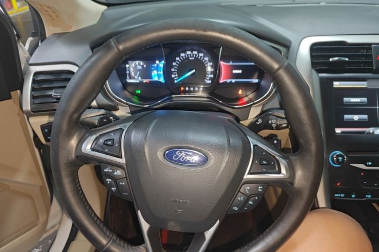 Used Ford Mondeo 2013 2.0L GTDi 200 Luxury Model Steering Wheel