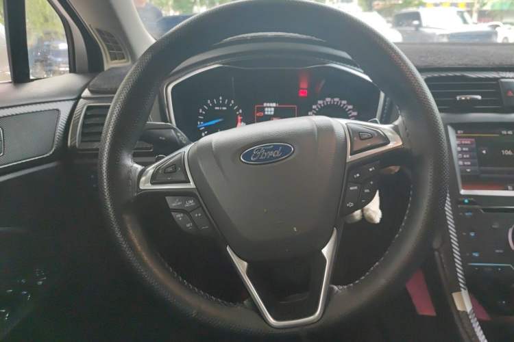 Used Ford Mondeo 2013 2.0L GTDi 200 Fashion Edition Steering Wheel