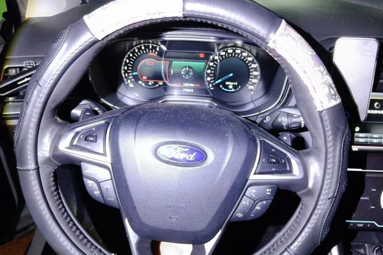Used Ford Mondeo 2013 2.0L GTDi240 Luxury Sport Model Steering Wheel