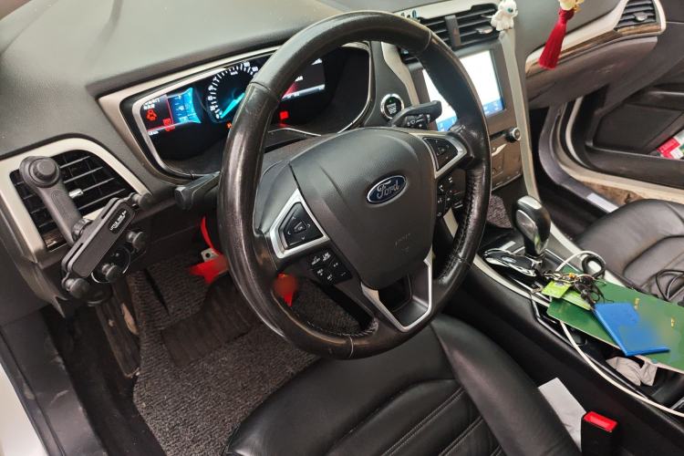 Used Ford Mondeo 2013 2.0L GTDi 200 Luxury Model Steering Wheel