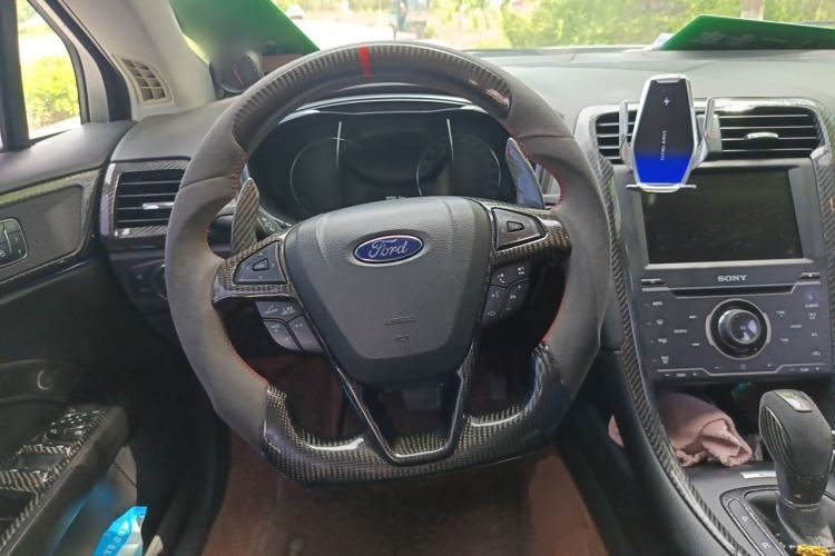 Used Ford Mondeo 2013 2.0L GTDi240 Luxury Sport Model Steering Wheel