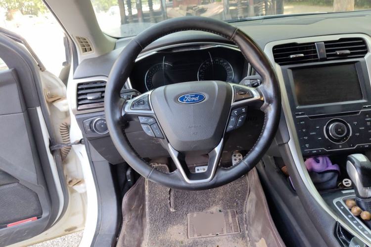 Used Ford Mondeo 2013 2.0L GTDi240 Ultimate Edition Steering Wheel