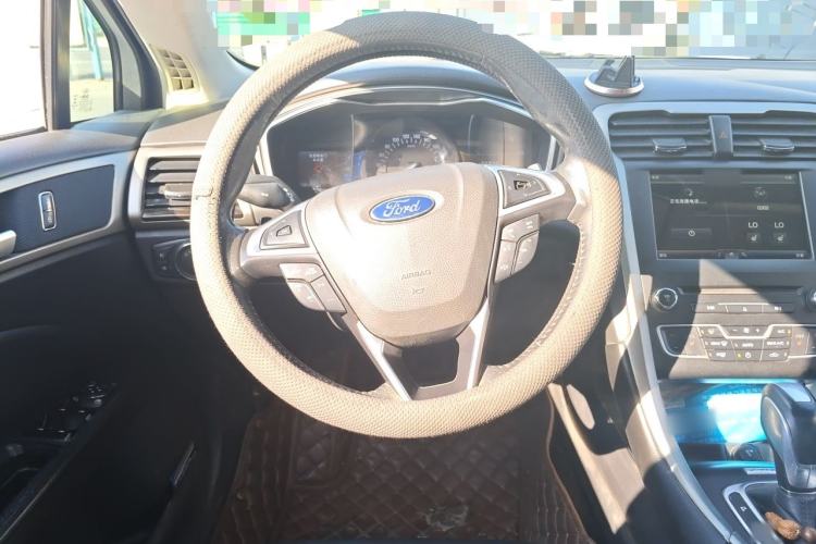Used Ford Mondeo 2013 2.0L GTDi 200 Luxury Model Steering Wheel