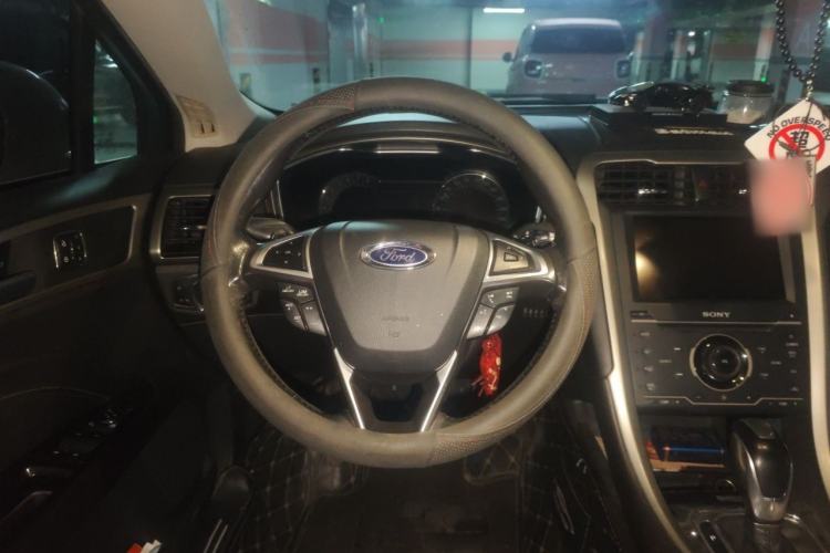 Used Ford Mondeo 2013 2.0L GTDi240 Ultimate Edition Steering Wheel