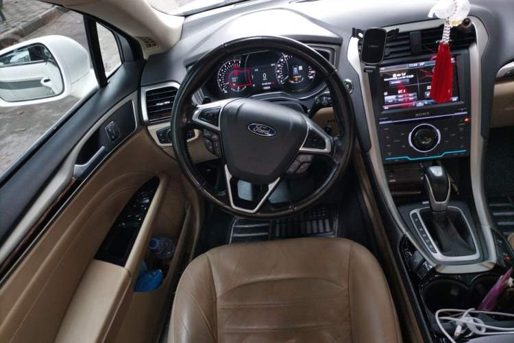 Used Ford Mondeo 2013 2.0L GTDi240 Flagship Edition Steering Wheel