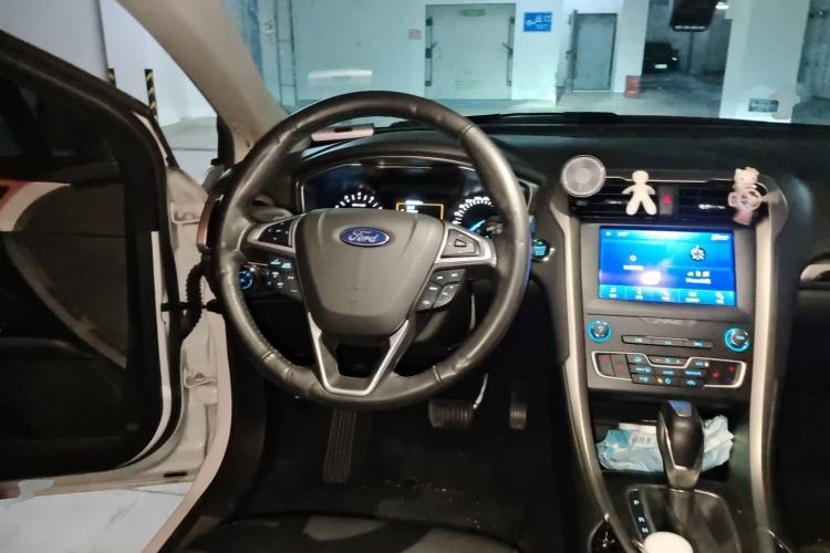Used Ford Mondeo 2013 2.0L GTDi 200 Fashion Edition Steering Wheel