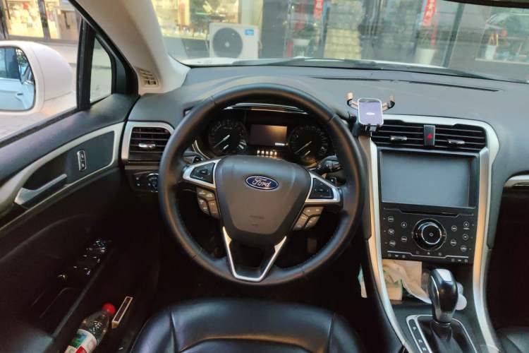 Used Ford Mondeo 2013 2.0L GTDi 200 Fashion Edition Steering Wheel