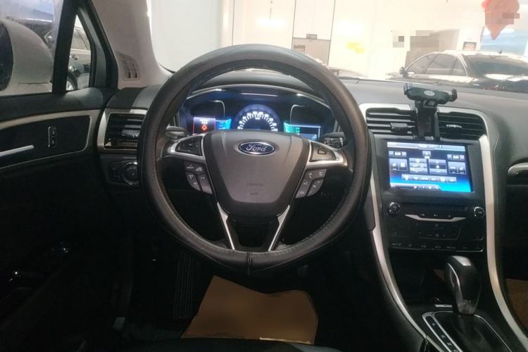 Used Ford Mondeo 2013 2.0L GTDi 200 Luxury Model Steering Wheel
