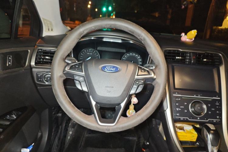 Used Ford Mondeo 2013 2.0L GTDi 200 Fashion Edition Steering Wheel