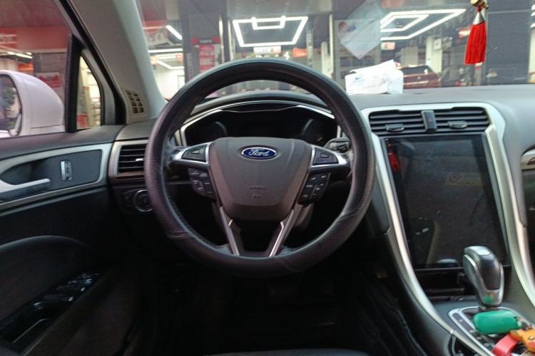 Used Ford Mondeo 2013 2.0L GTDi 200 Fashion Edition Steering Wheel