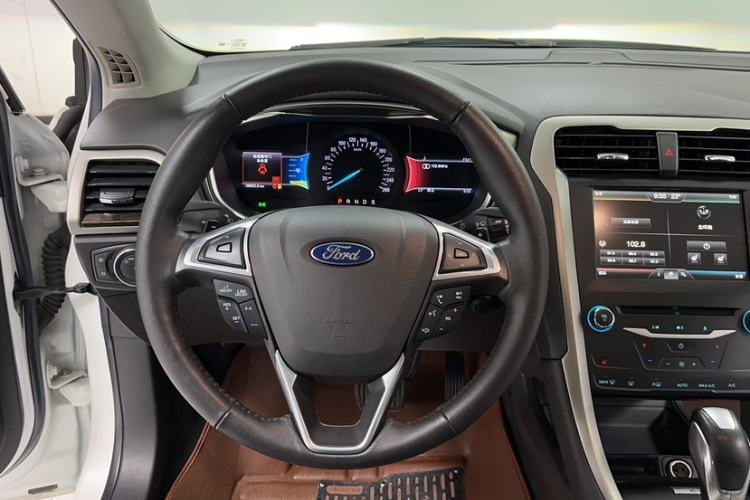 Used Ford Mondeo 2013 2.0L GTDi 200 Luxury Model Steering Wheel