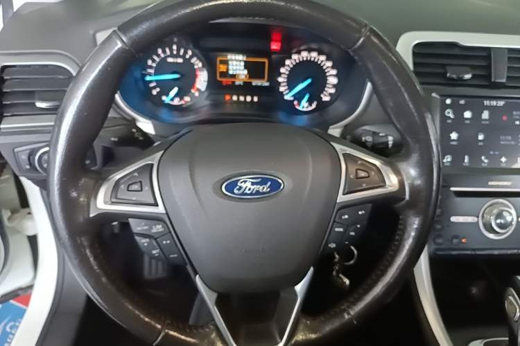 Used Ford Mondeo 2013 1.5L GTDi180 Fashion Edition Steering Wheel