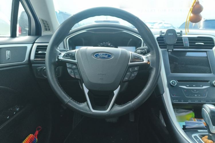 Used Ford Mondeo 2013 2.0L GTDi 200 Luxury Model Steering Wheel