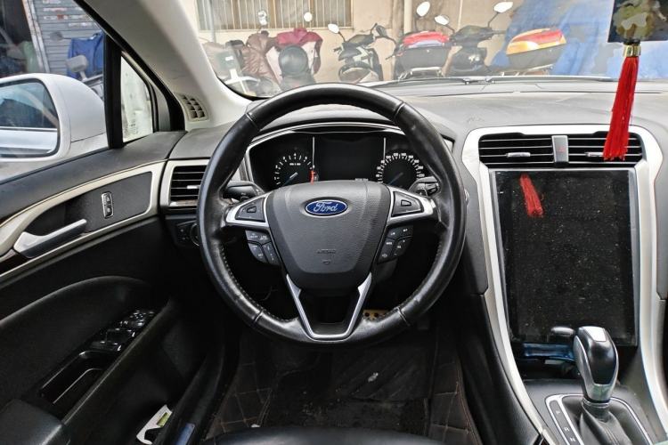 Used Ford Mondeo 2013 2.0L GTDi 200 Fashion Edition Steering Wheel