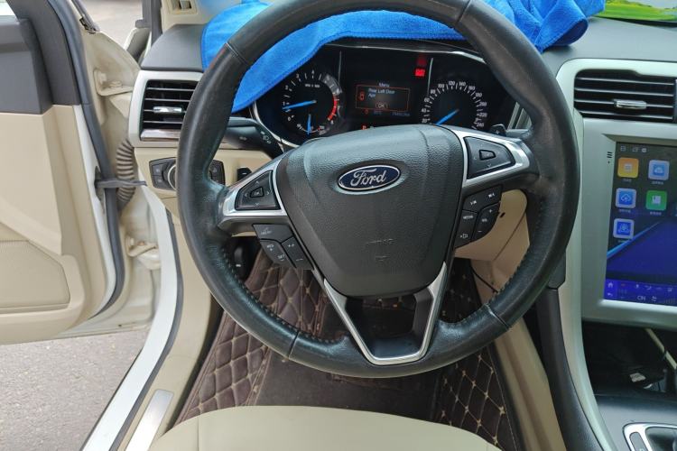 Used Ford Mondeo 2013 2.0L GTDi 200 Fashion Edition Steering Wheel