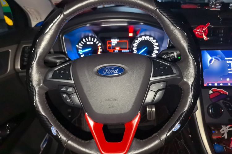 Used Ford Mondeo 2013 2.0L GTDi 200 Fashion Edition Steering Wheel