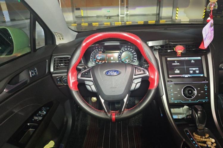 Used Ford Mondeo 2013 2.0L GTDi240 Luxury Sport Model Steering Wheel