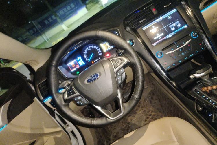 Used Ford Mondeo 2013 2.0L GTDi 200 Luxury Model Steering Wheel